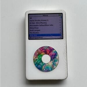 White Apple iPod 30GB A1136 5th Generation - Works